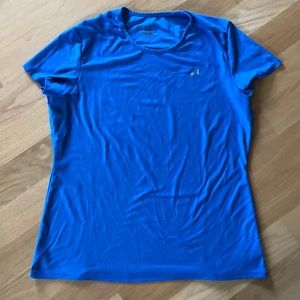 Under Armor athletic shirt. Size L.